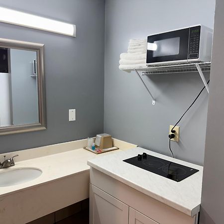Americas Best Value Inn And Suites Blytheville Buitenkant foto