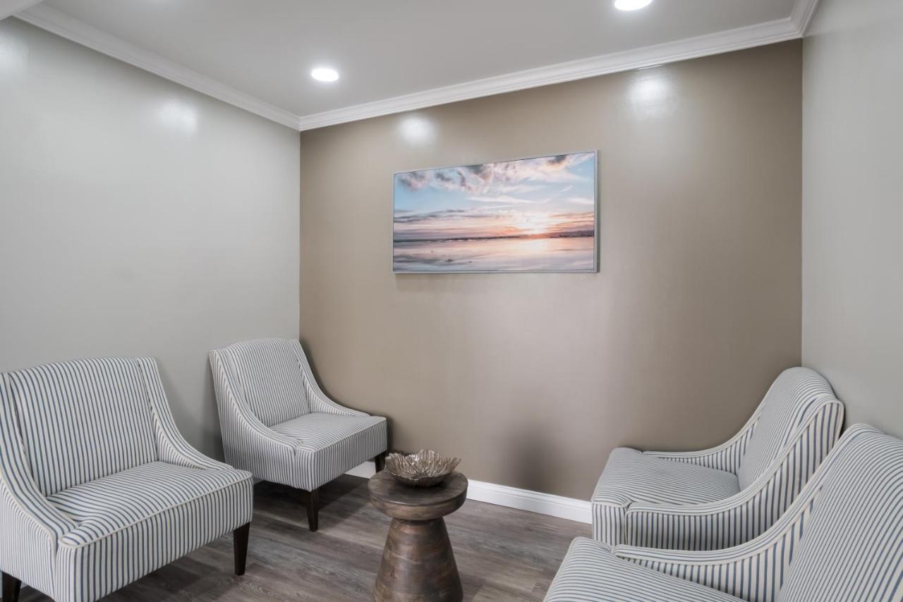 Americas Best Value Inn And Suites Blytheville Buitenkant foto