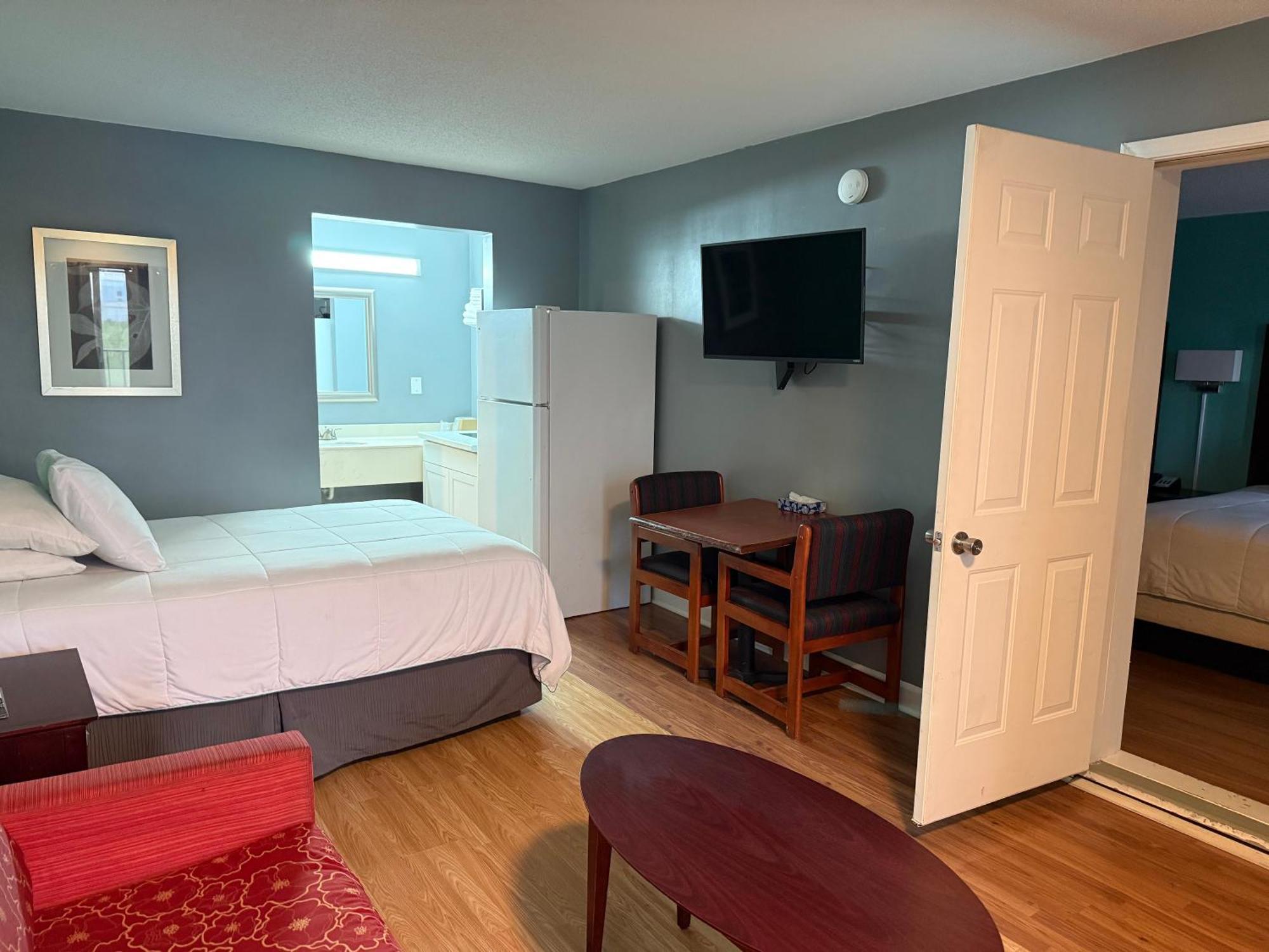 Americas Best Value Inn And Suites Blytheville Buitenkant foto